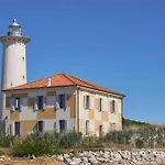 With Pool In 53920 Apartment *