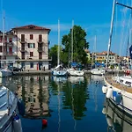 Lägenhet With Pool In 53920 *