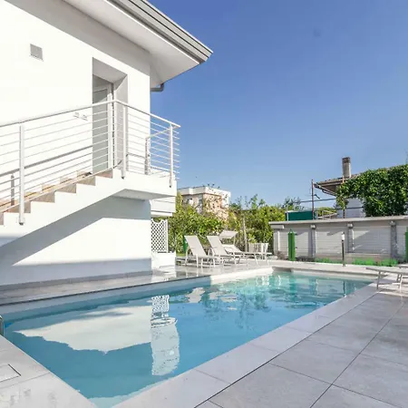 With Pool In 53920 Διαμέρισμα Μπιμπιόνε