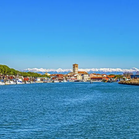 With Pool In 53920 Apartment *