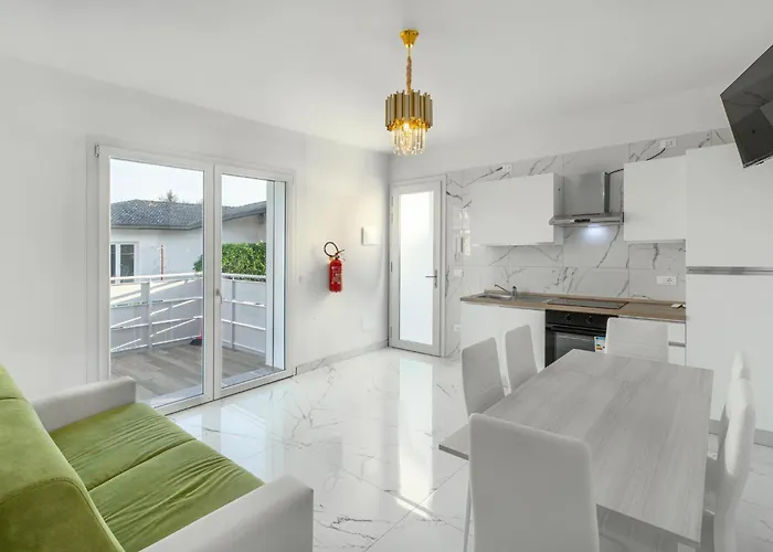 With Pool In 53920 *