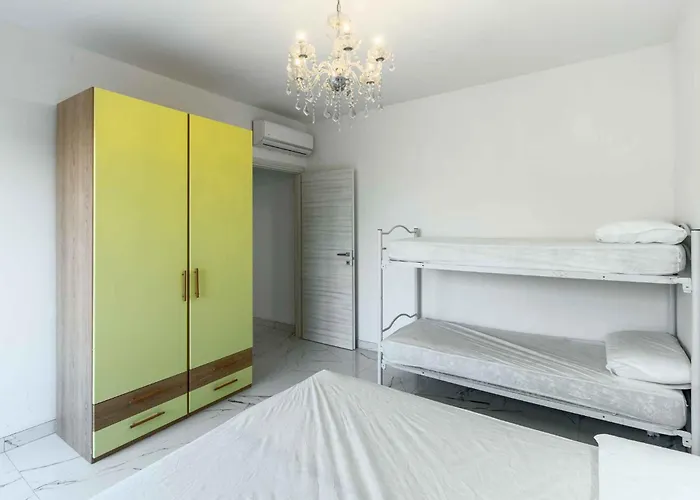 With Pool In 53920 Apartment Bibione