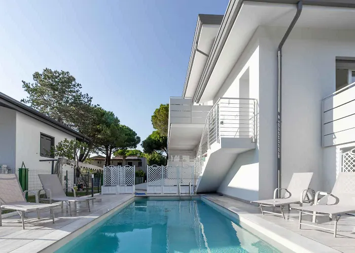 Apartment With Pool In 53920 Bibione