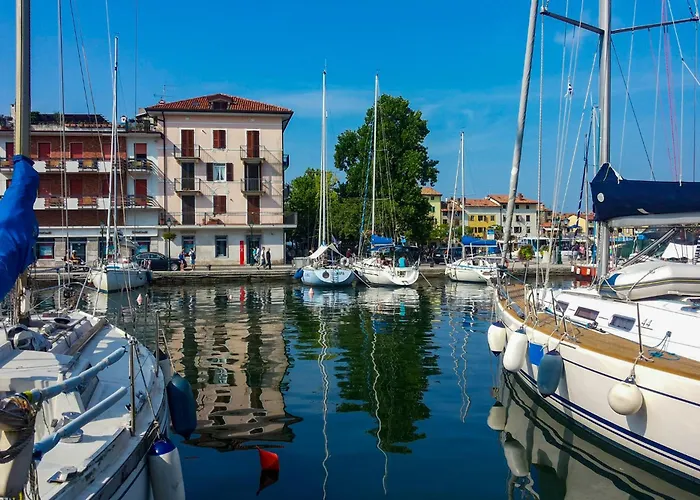 Apartment With Pool In 53920 *
